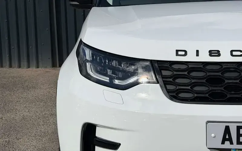 Used Land Rover Discovery SE 241 HP (177 kW) 2017 White SUV