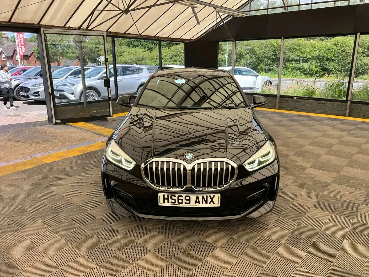 Used BMW 118 M Sport 140 HP (102 kW) 2020 Black Hatchback
