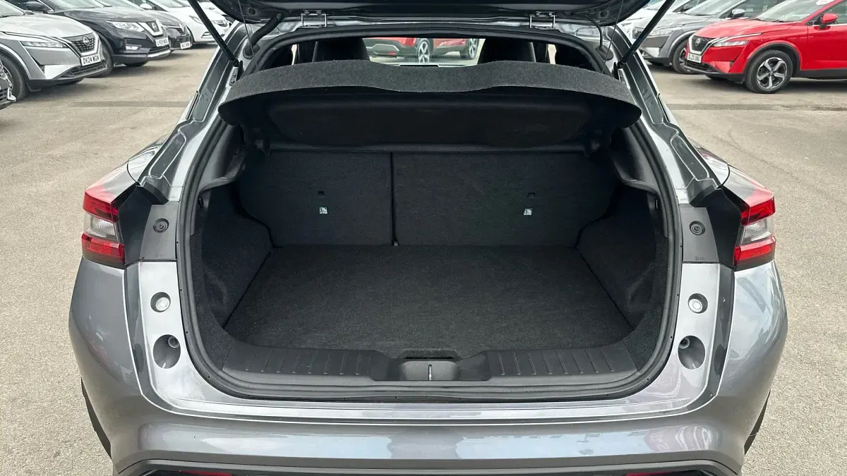 Used Nissan Juke N-Connecta 114 HP (83 kW) 2023 Grey SUV