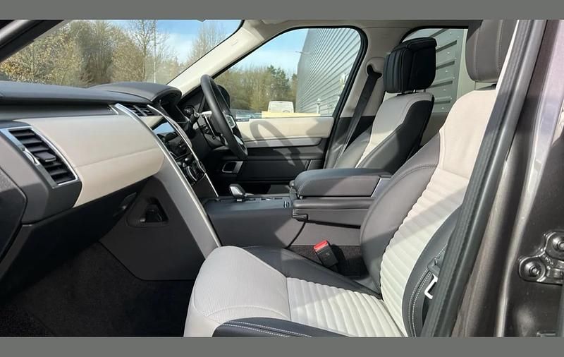Used Land Rover Discovery 5 344 HP (253 kW) 2026 Grey SUV