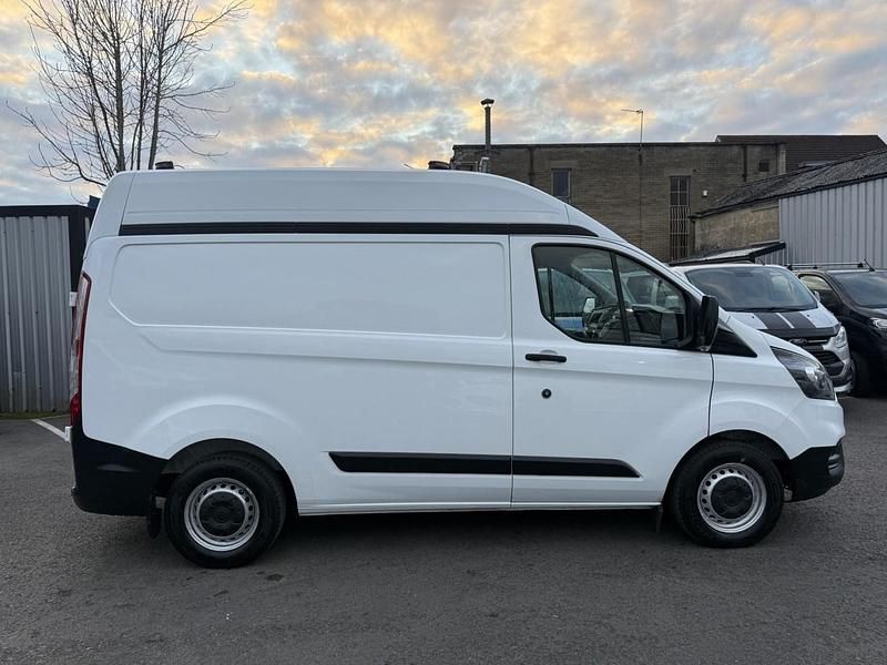 Used Ford Transit Custom 105 HP (77 kW) 2019 White Van