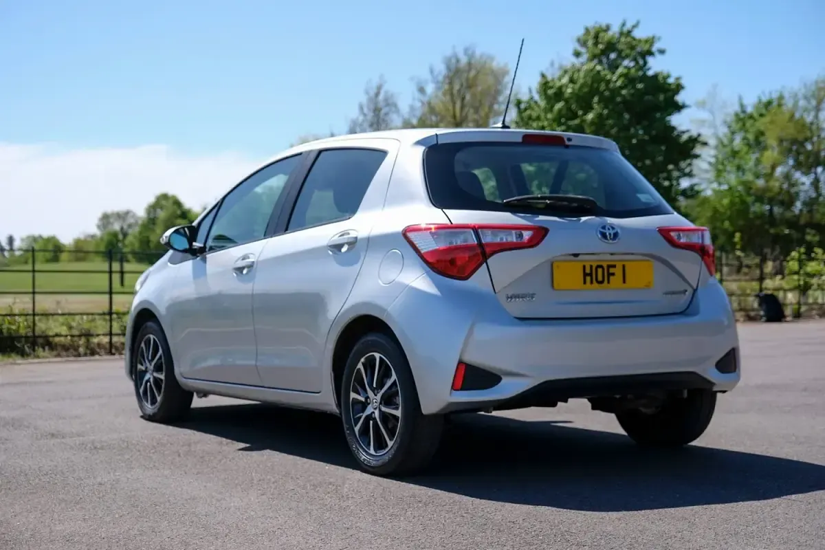 Used Toyota Yaris Hybrid 2018 Silver Hatchback