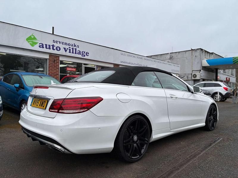 Usado Mercedes E220 AMG line 2015 Branco Cabrios
