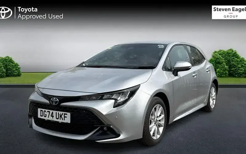 Used Toyota Corolla 140 HP (102 kW) 2026 Hatchback
