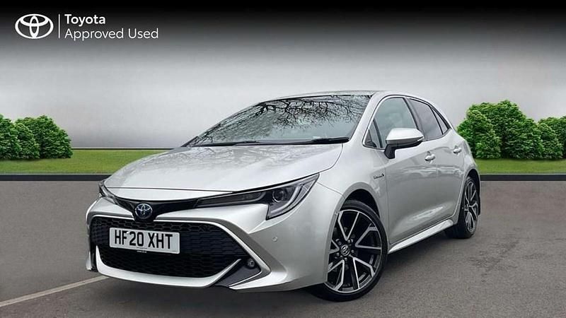 Used Toyota Corolla 122 HP (89 kW) 2020 Silver Hatchback