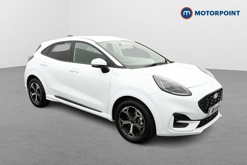 White Used 2025 Ford Puma Gen-E ST-Line Hatchback | £20,999 (Fair price) - Image 1/4