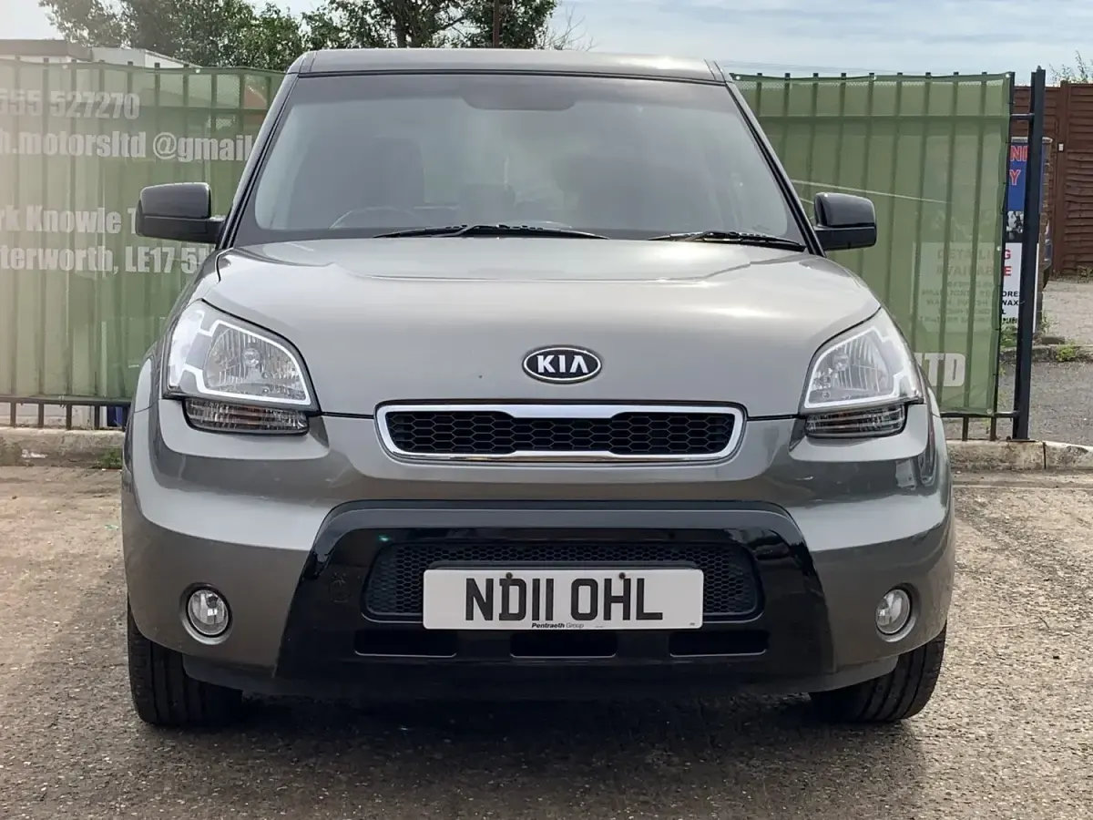 Used Kia Soul 126 HP (92 kW) 2011 Silver SUV