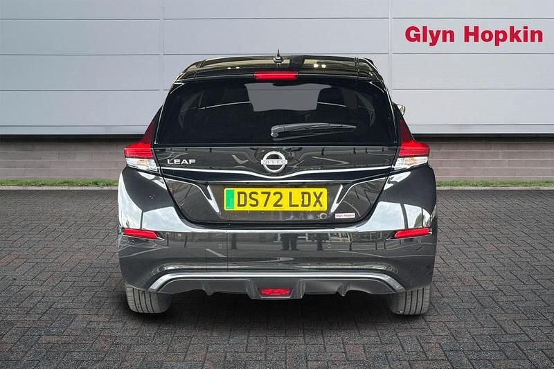 Used Nissan Leaf N-Connecta 110 kW (150 HP) 2022 Black Hatchback