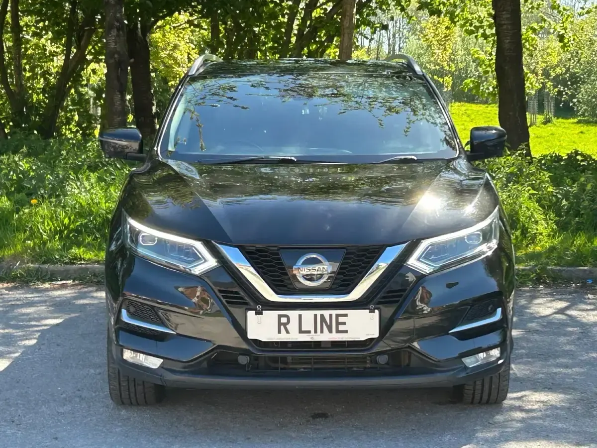 Used Nissan Qashqai Tekna 130 HP (95 kW) 2017 Black SUV