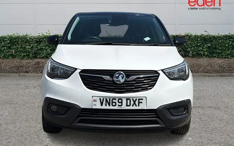 Used Vauxhall Crossland X S 110 HP (80 kW) 2019 White SUV