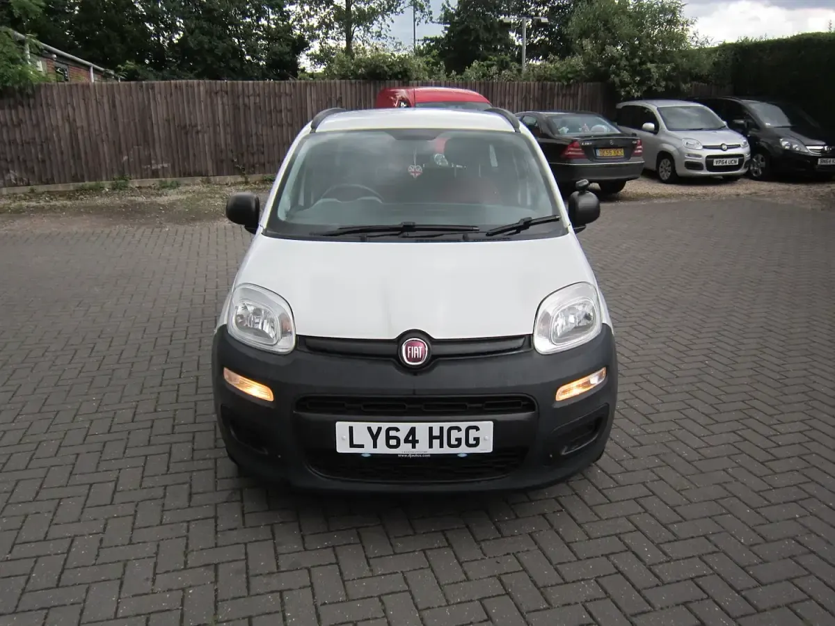 Used Fiat Panda Easy 85 HP (62 kW) 2015 White Hatchback
