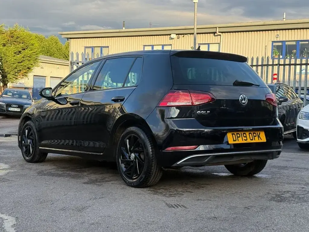 Used VW Golf VII Match 147 HP (108 kW) 2019 Black Hatchback