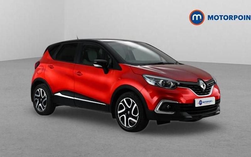 Second-hand Renault Captur Iconic 90 CP (66 kW) 2018 Roșu SUV