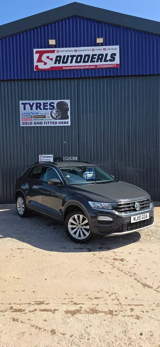Used VW T-Roc SE 115 HP (84 kW) 2019 Grey SUV