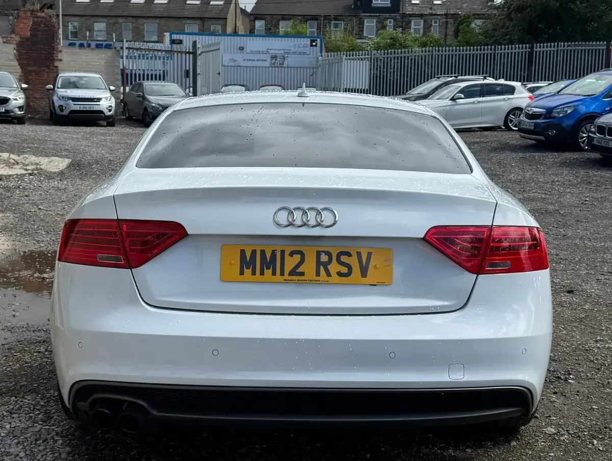 Używany Audi A5 Black Edition 2012 Biały Coupe