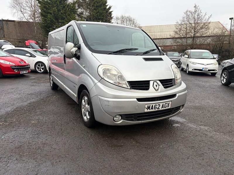 Used Renault Trafic 115 HP (84 kW) 2012 Silver MPV