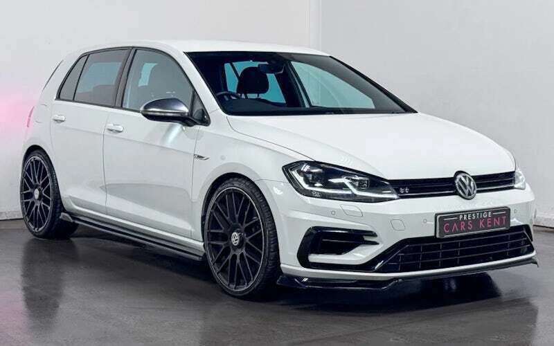 White Used 2018 VW Golf VII R Hatchback | £19,765 (Fair price) - Image 1/4