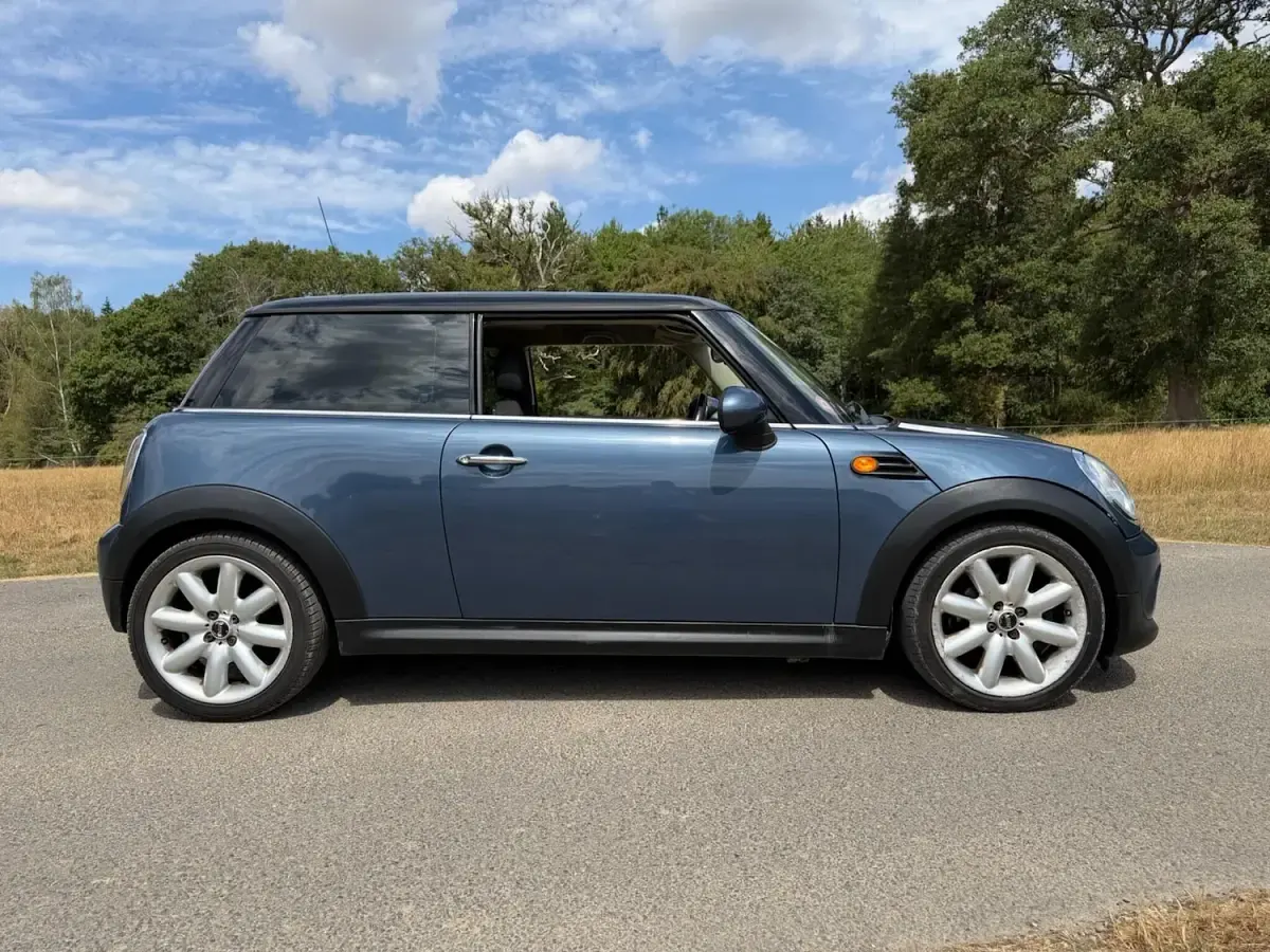 Used Mini Cooper Hatch 2011 Blue Hatchback