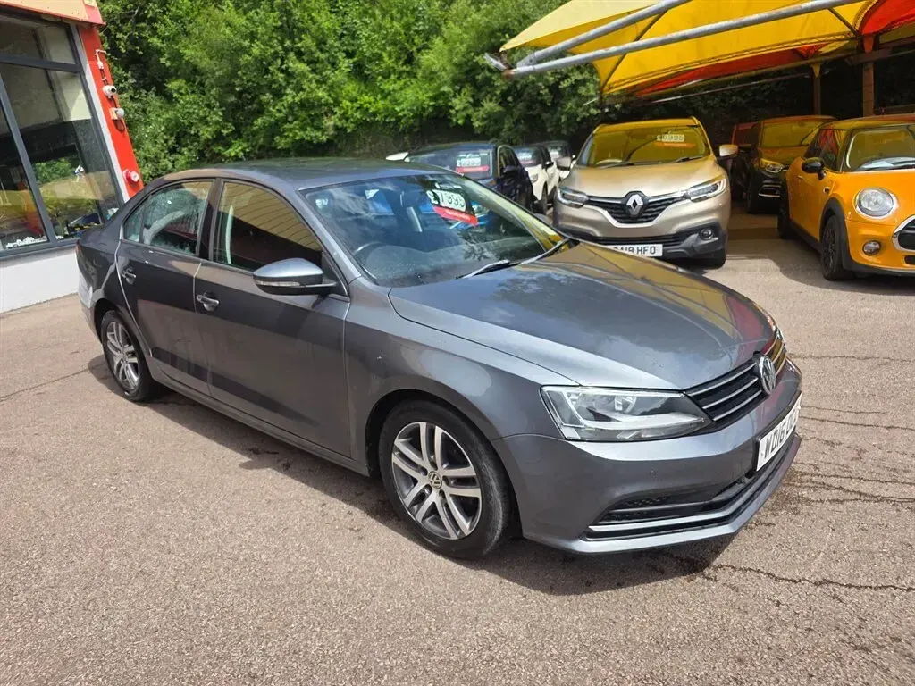 Used VW Jetta SE 150 HP (110 kW) 2016 Grey Sedan