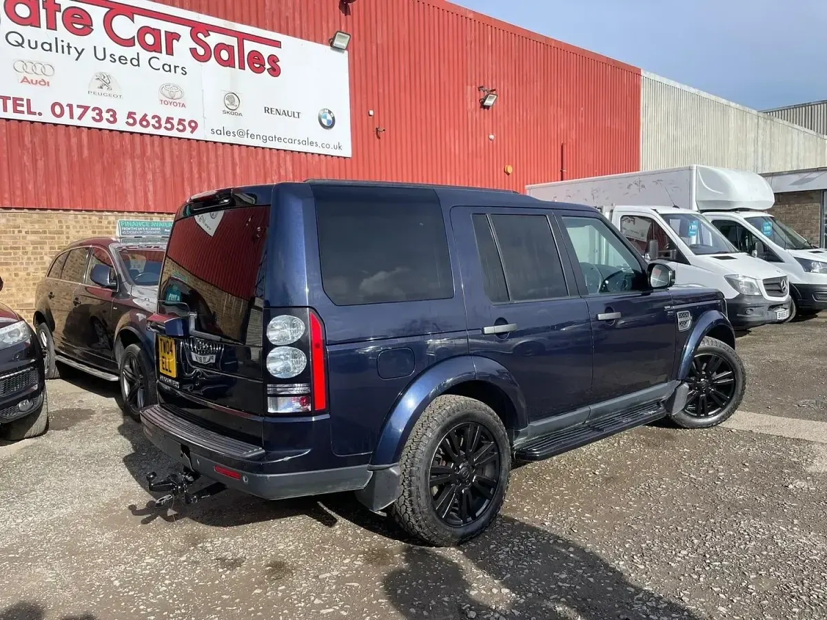 Used Land Rover Discovery 4 SE 2016 Blue SUV