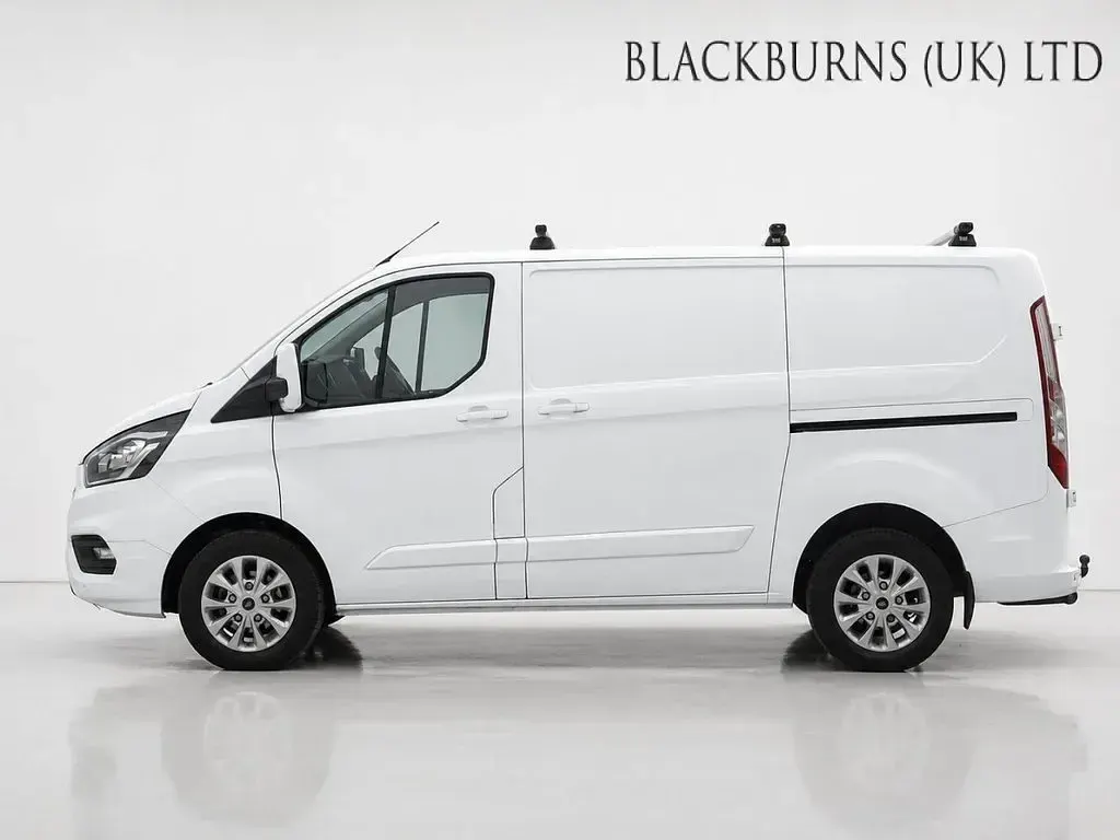 Used Ford Transit Custom Limited 170 HP (125 kW) 2019 White Van