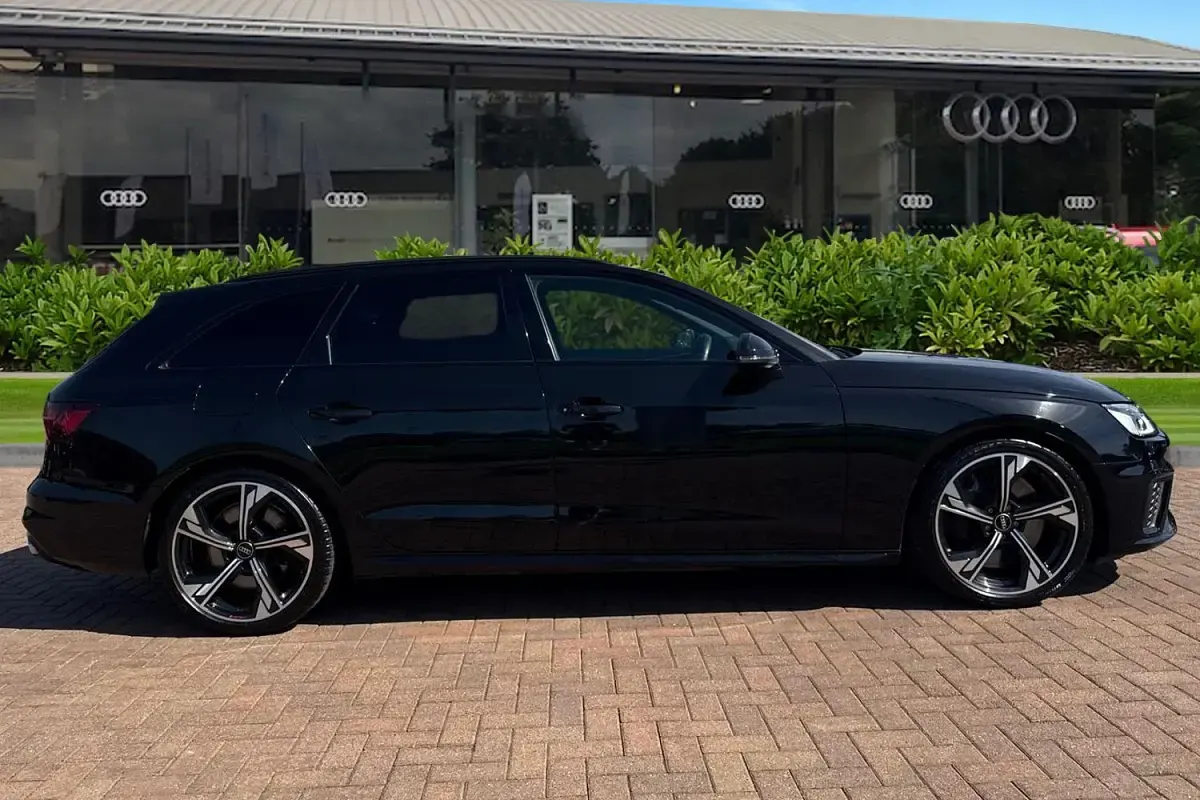 Used Audi S4 Black Edition 341 HP (250 kW) 2023 Black Estate