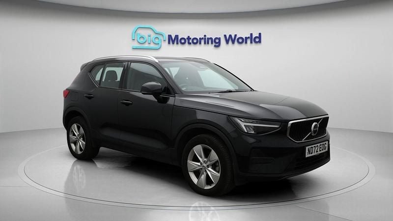 Black Used 2022 Volvo XC40 Core SUV | £22,600 (Good price) - Image 1/4