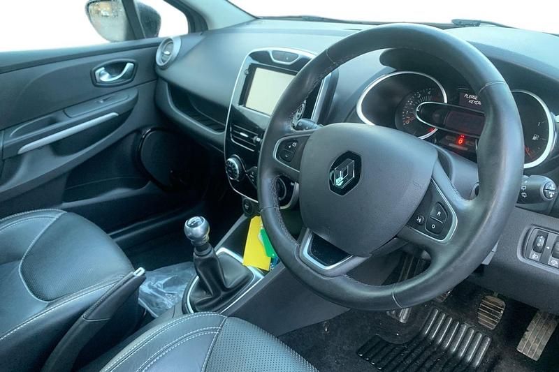 Used Renault Clio IV Iconic 90 HP (66 kW) 2016 Grey Hatchback