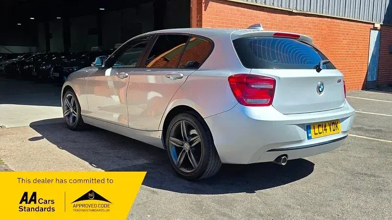 Used BMW 118 Sport Line 143 HP (105 kW) 2014 Silver Hatchback