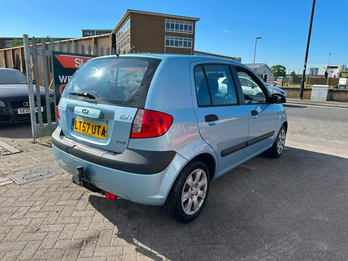 Second-hand Hyundai Getz 62 CP (45 kW) 2007 Albastru Hatchback