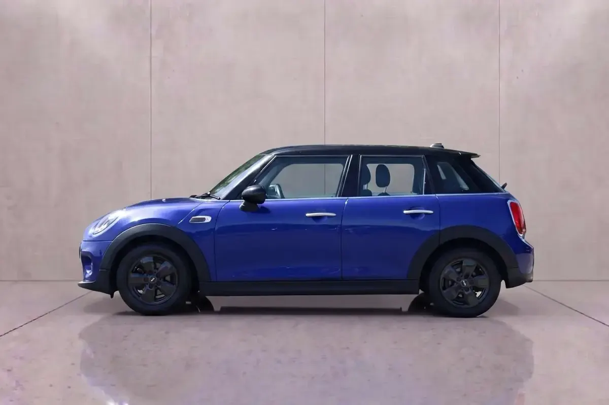 Used Mini Cooper Classic 2019 Blue Hatchback