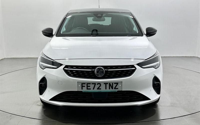 Used Vauxhall Corsa Edition 101 HP (74 kW) 2022 White Hatchback