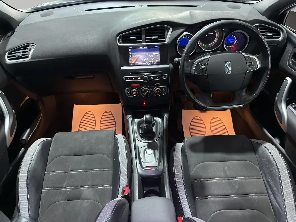 Used DS Automobiles DS4 120 HP (88 kW) 2017 Black Hatchback