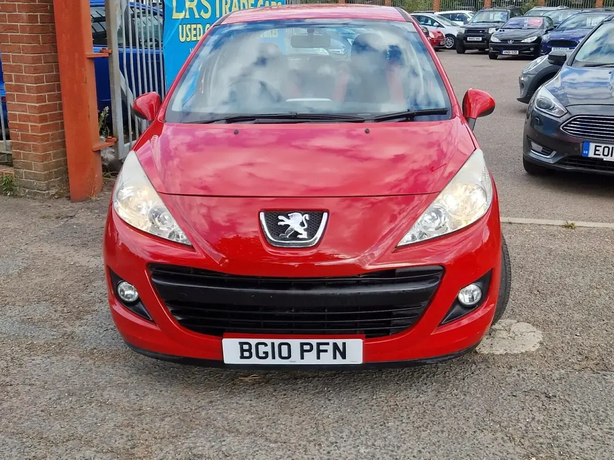 Used Peugeot 207 2010 Red Hatchback