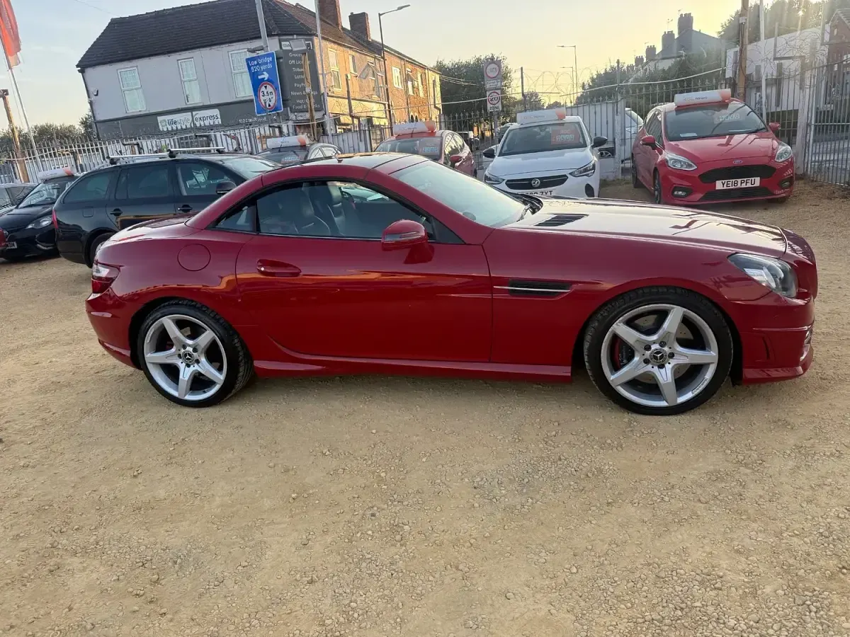 Used Mercedes SLK250 AMG 204 HP (150 kW) 2015 Red Cabriolet