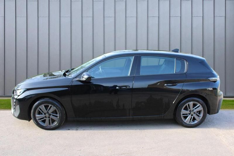 Used Peugeot 308 Active Premium 129 HP (94 kW) 2022 Black Hatchback