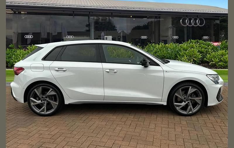 Used Audi A3 Black Edition 147 HP (108 kW) 2025 White Hatchback