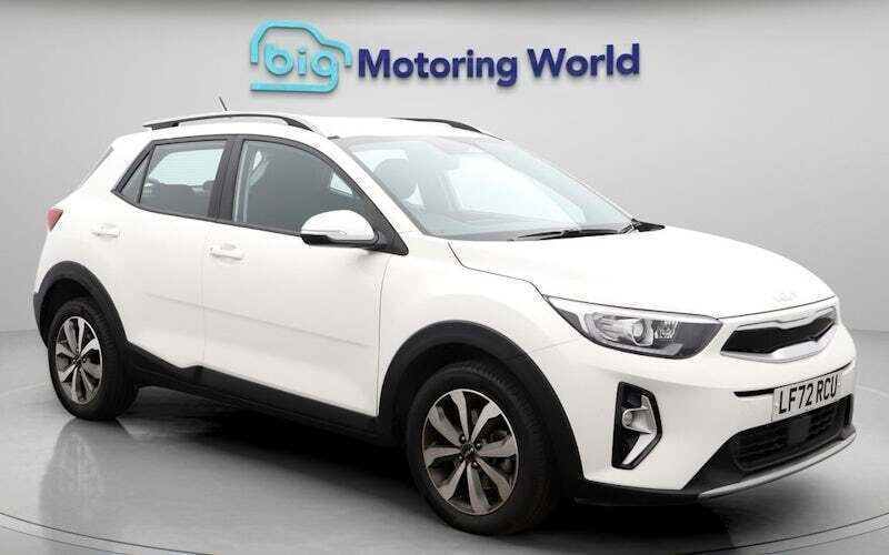 Used 2024 Kia Stonic 2 SUV | £14,100 (Good price) - Image 1/4