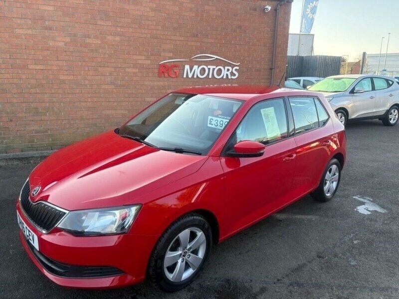 Red Used 2016 Skoda Fabia SE Hatchback | £3,795 (Fair price) - Image 1/2