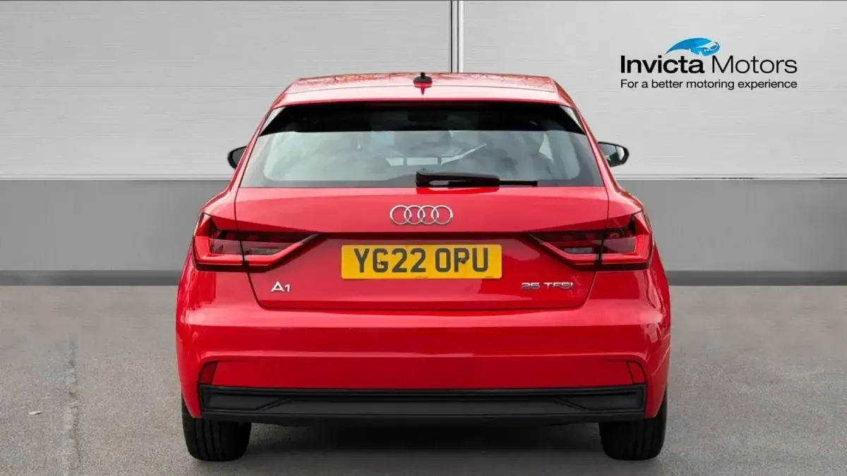 Usado Audi A1 Design 95 CV (69 kW) 2022 Rojo SUV