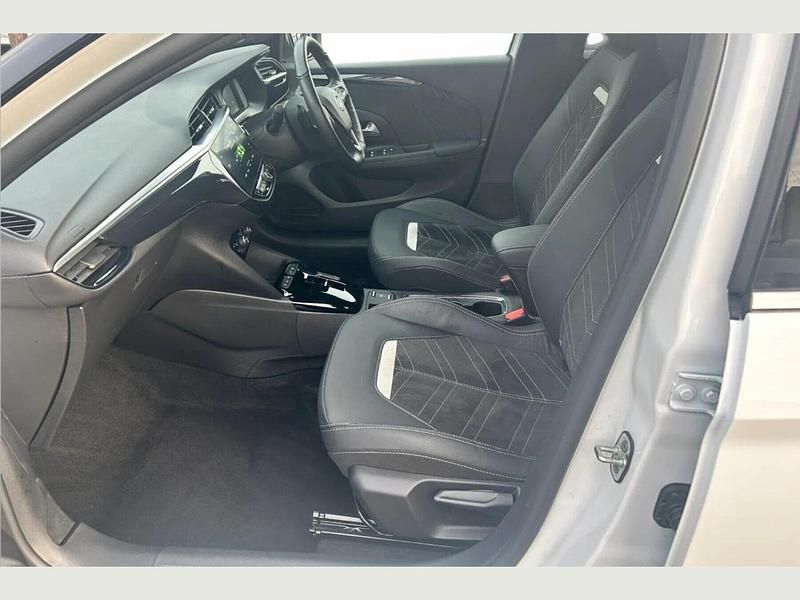 Used Vauxhall Corsa Ultimate 128 HP (94 kW) 2022 White Hatchback