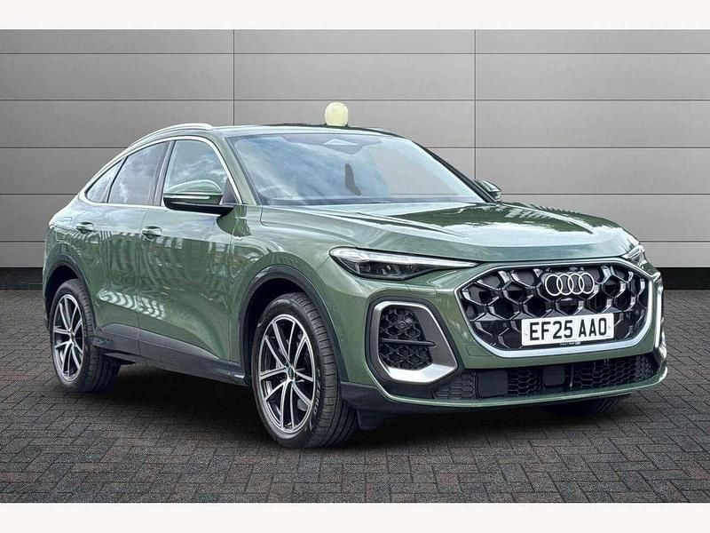 Green Used 2025 Audi Q5 Sportback Advanced SUV | £57,095 (Expensive) - Image 1/4