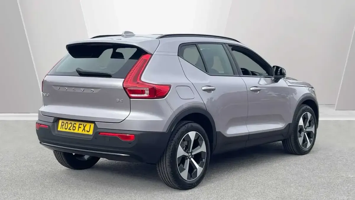 Used Volvo XC40 Plus 197 HP (144 kW) 2026 Silver SUV