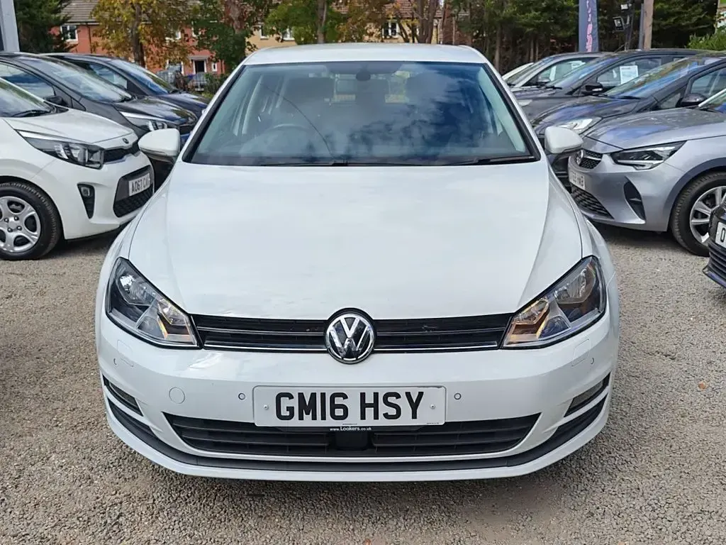 Used VW Golf VII Edition 125 HP (91 kW) 2016 White Hatchback