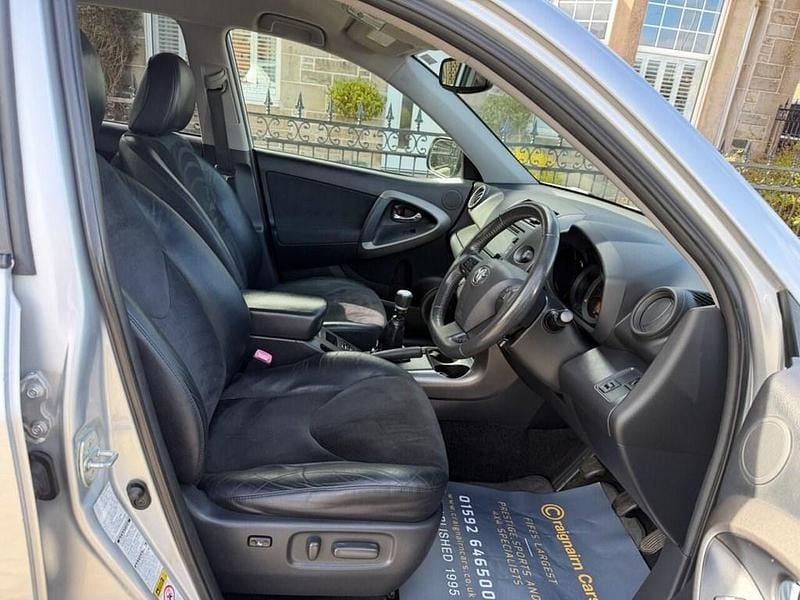 Used Toyota RAV4 150 HP (110 kW) 2012 Silver SUV