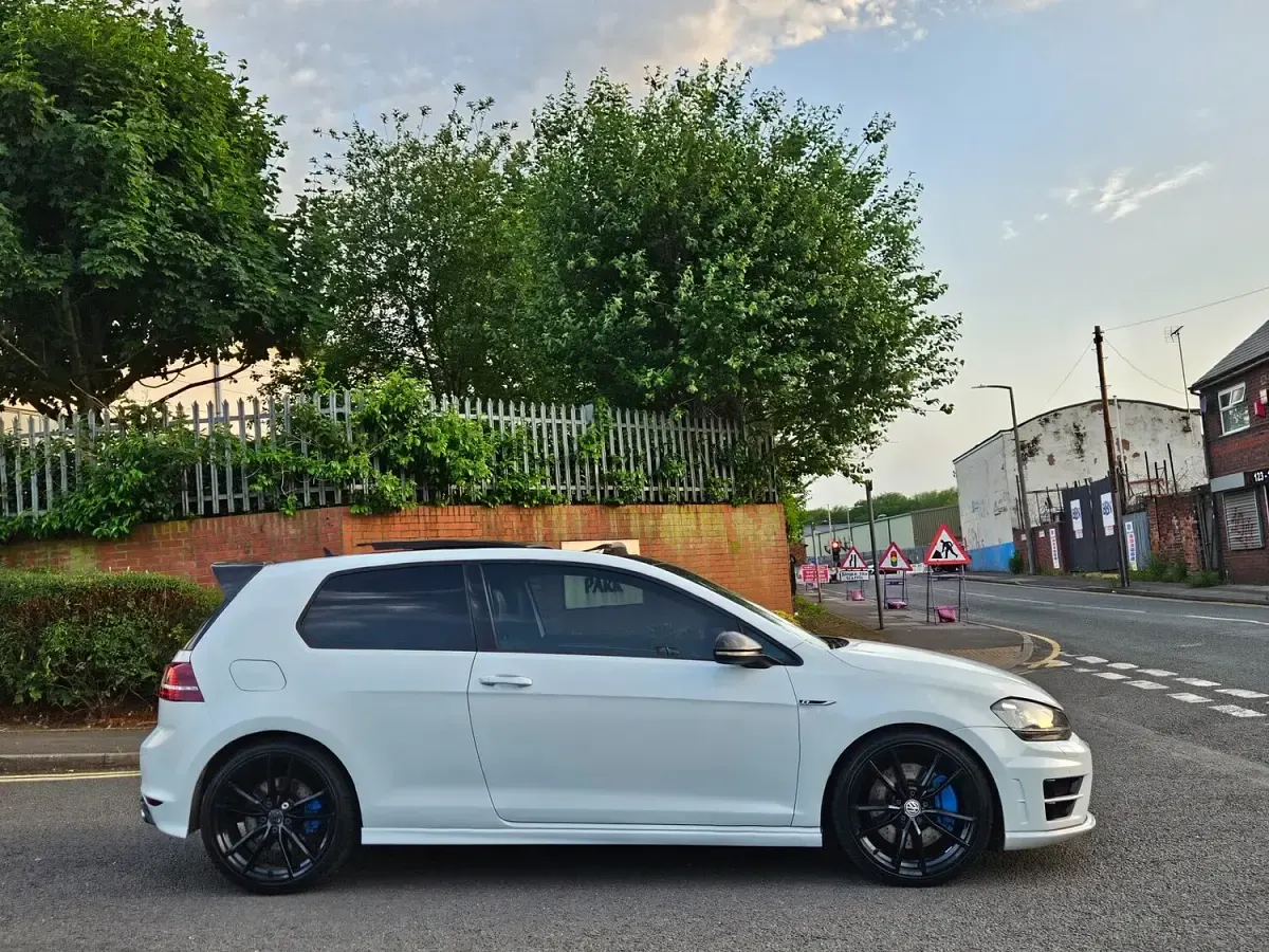 Used VW Golf VII R 2015 White Hatchback