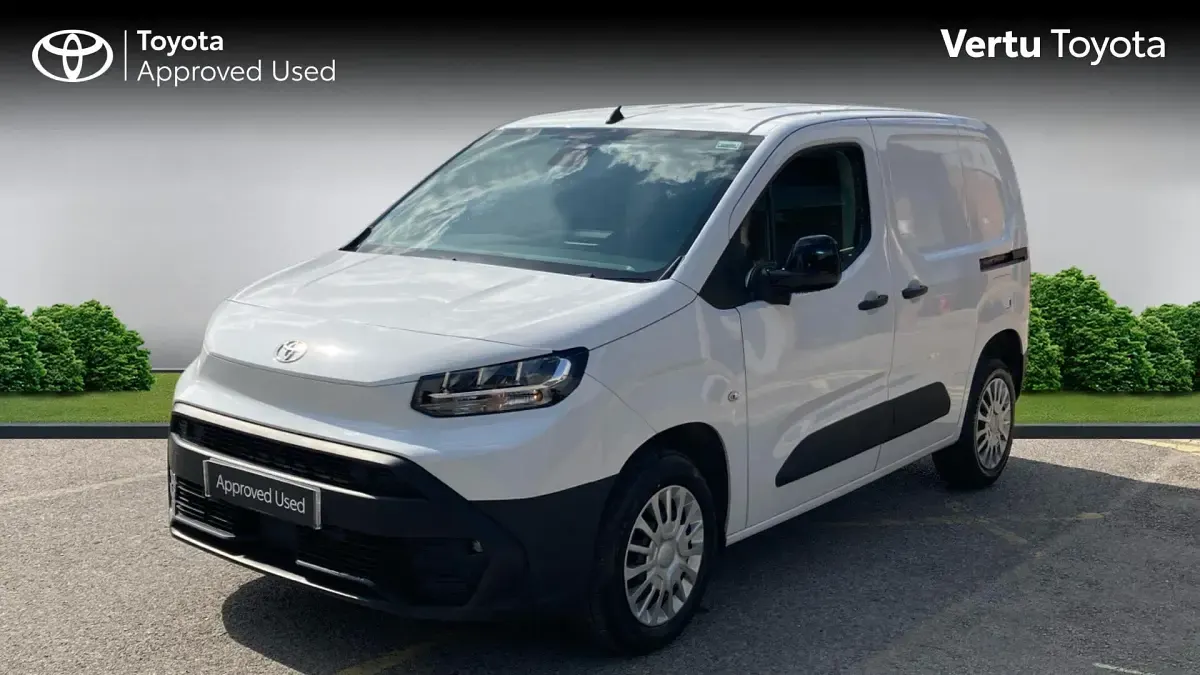 Used Toyota Proace City City 100 HP (73 kW) 2025 MPV