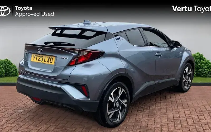 Używany Toyota C-HR Design 122 KM (89 kW) 2023 Szary SUV