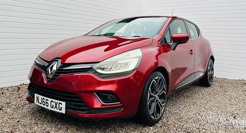 Used Renault Clio IV Dynamique 90 HP (66 kW) 2016 Red Hatchback