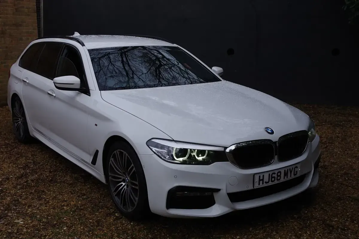 Used BMW 530 M Sport 265 HP (194 kW) 2018 White Estate